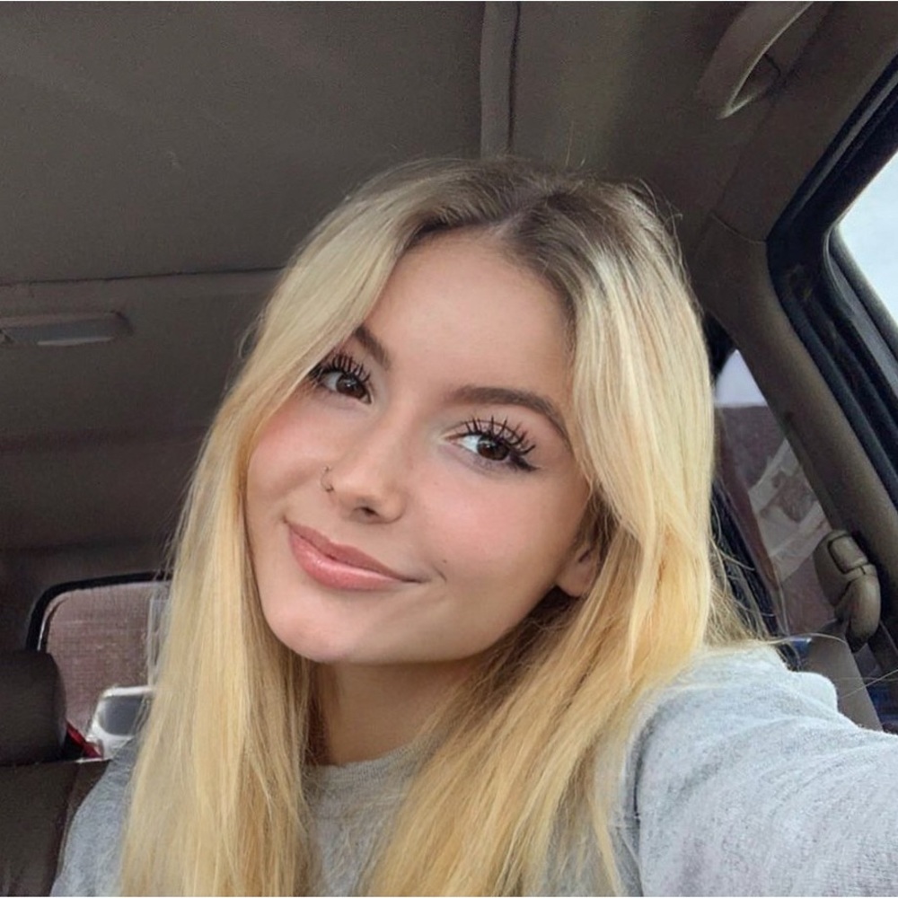 Meet your Posher, Abby